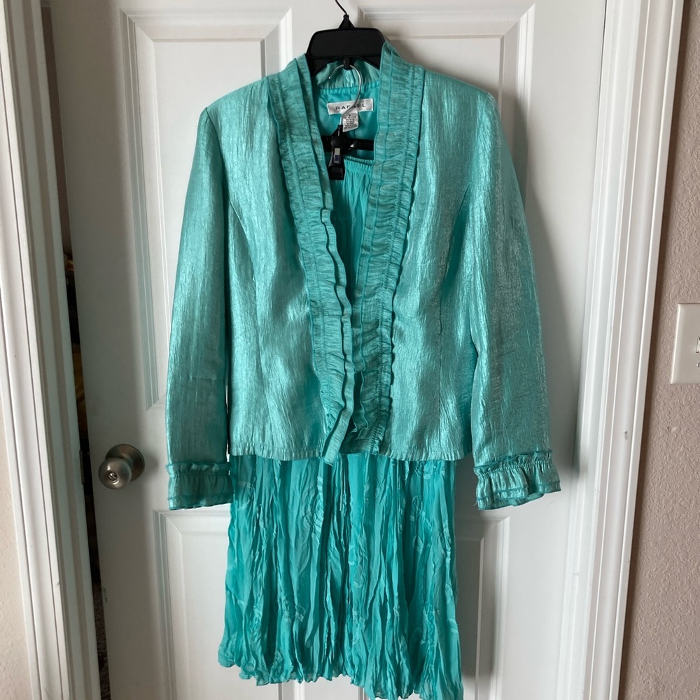 Rafael 2 Piece Dressy Mint Green Outfit Size 8